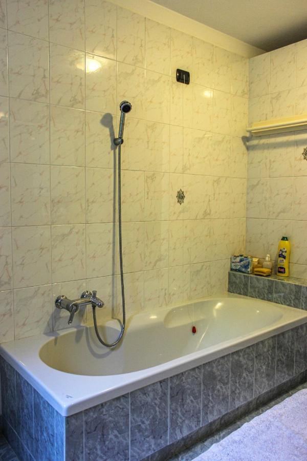 Villa Elena Appartamento In Villa Montinelle エクステリア 写真