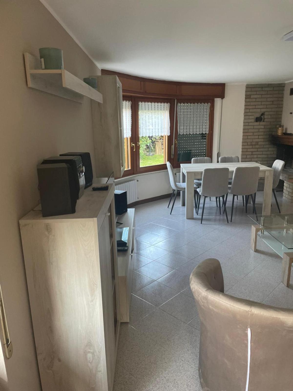 Villa Elena Appartamento In Villa Montinelle エクステリア 写真